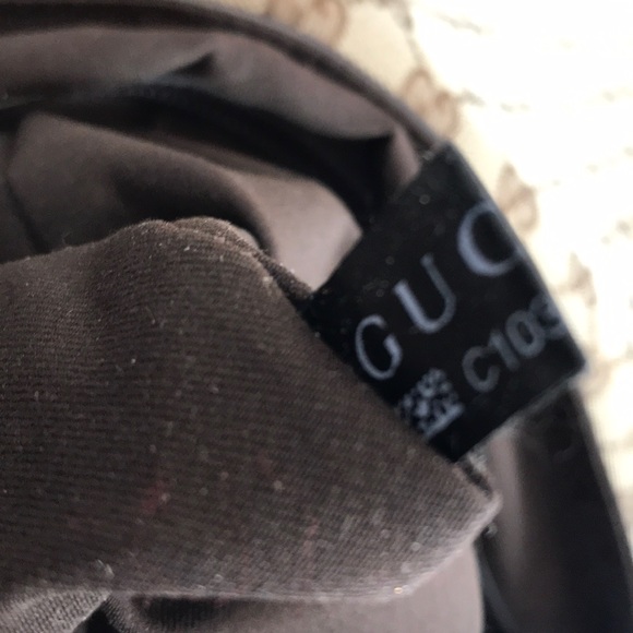 Authentic GUCCI messenger bag - Large / Unisex - Picture 11 of 14